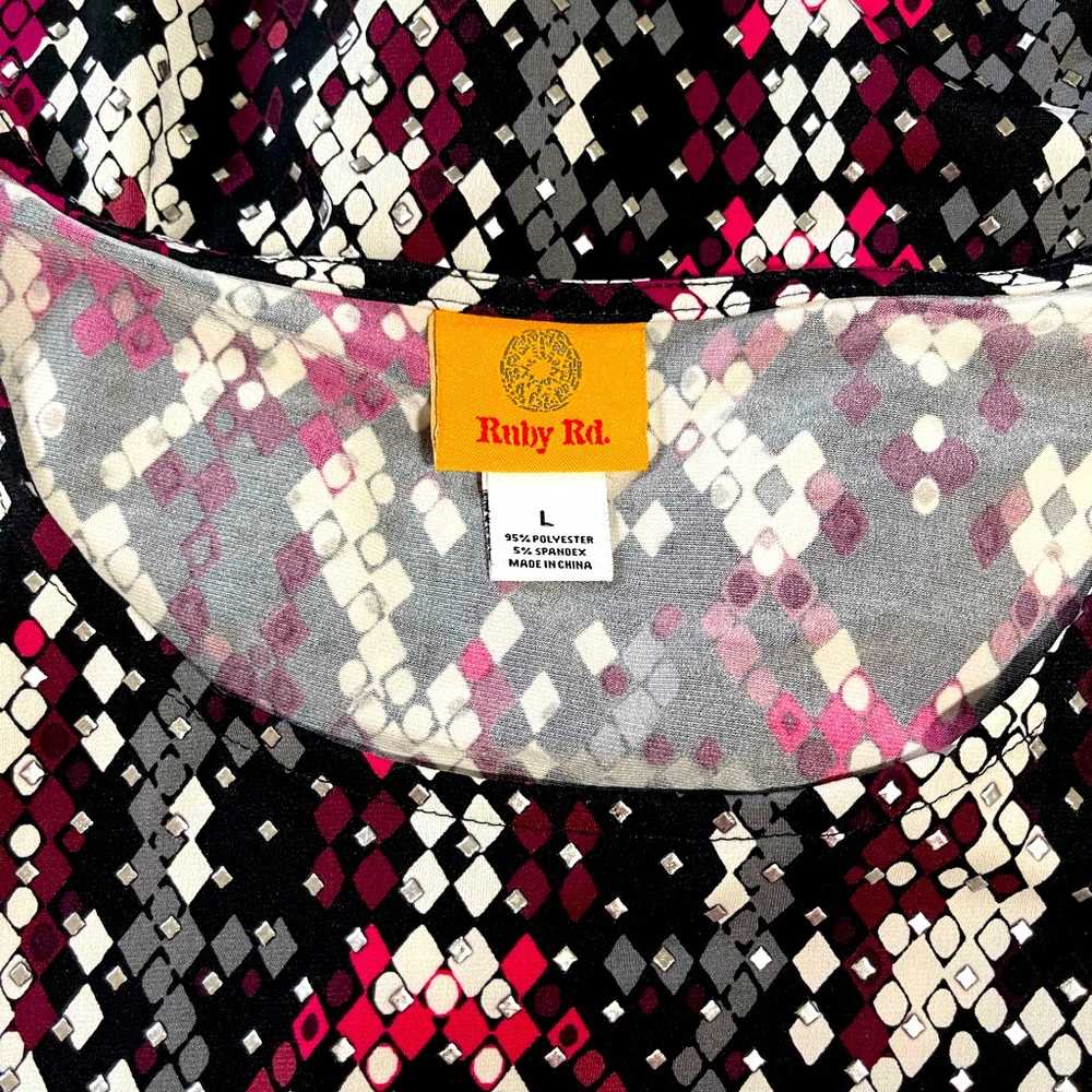 Ruby Rd. Geometric 3/4 Length Top With Sparkle - image 5